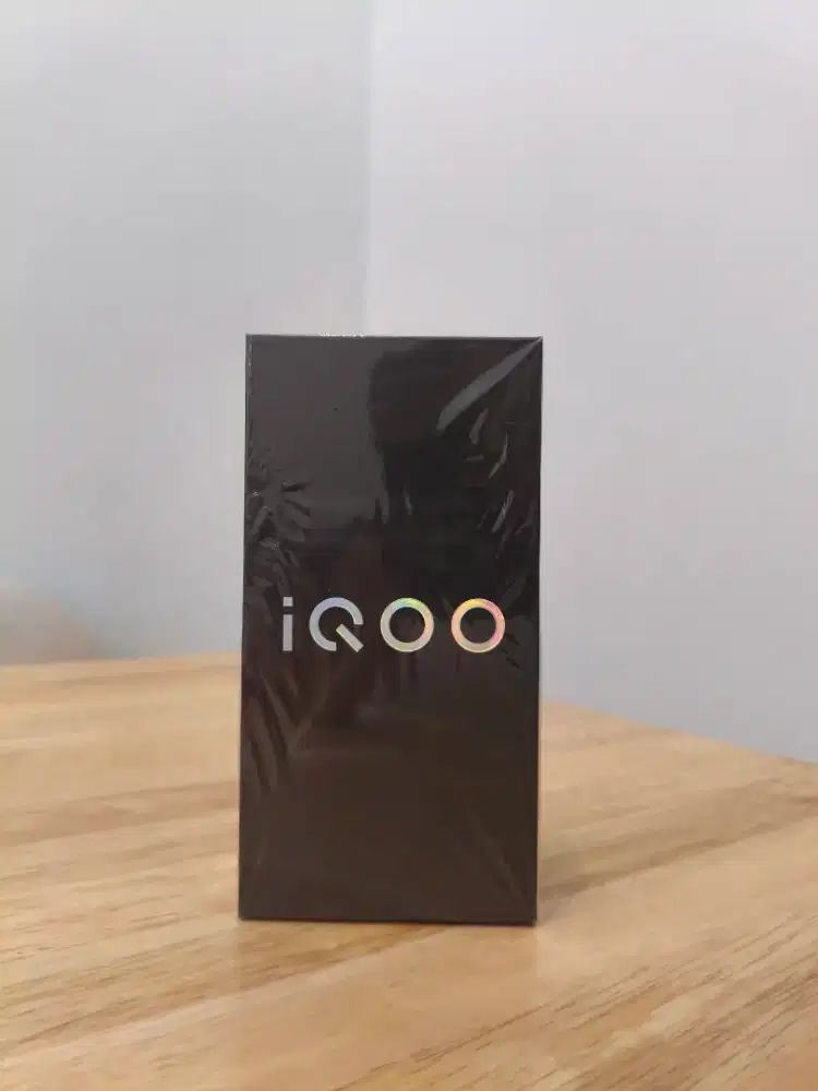 Vivo iQOO Z9 5G 8/128GB Origin OS 6 Snapdragon 7 Gen 3 Fullset Garansi