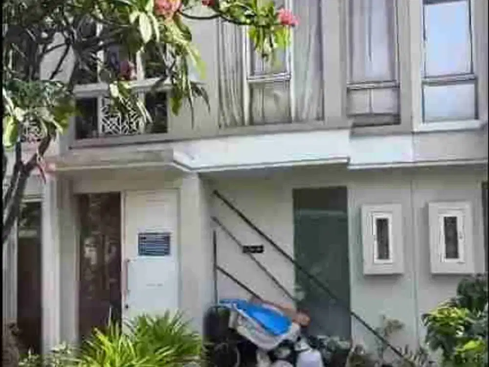 Dijual via lelang rumah perumahan pakuwon lokasi strategis