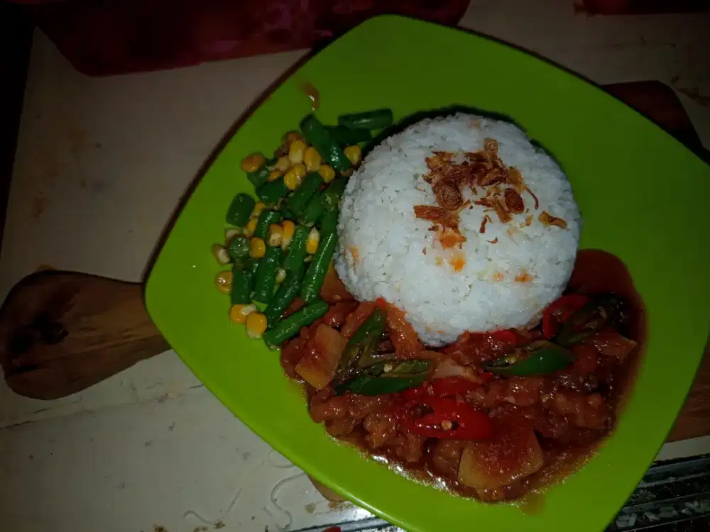 Di cari laki2 untuk jaga stand kuliner