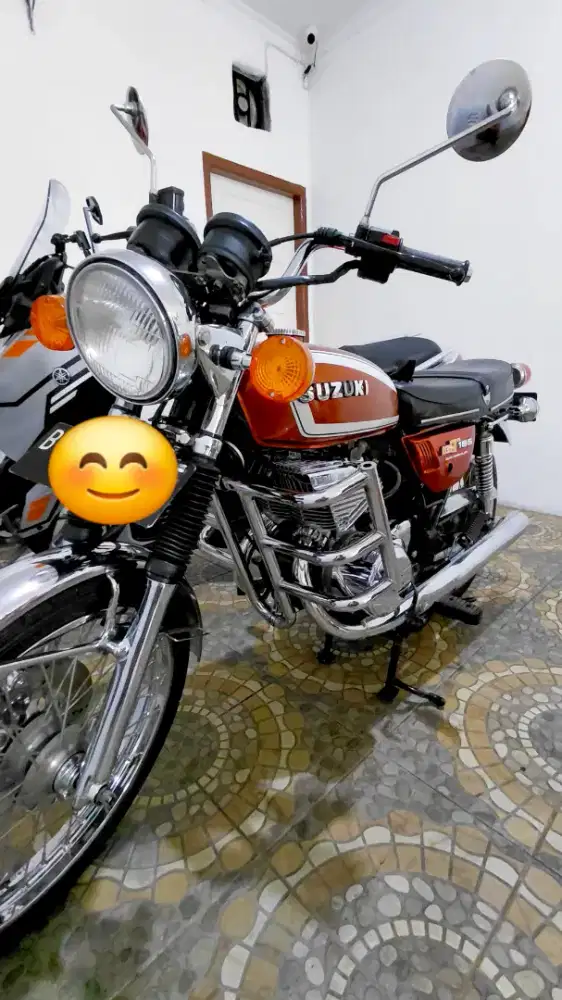 Suzuki GT 185 rare item