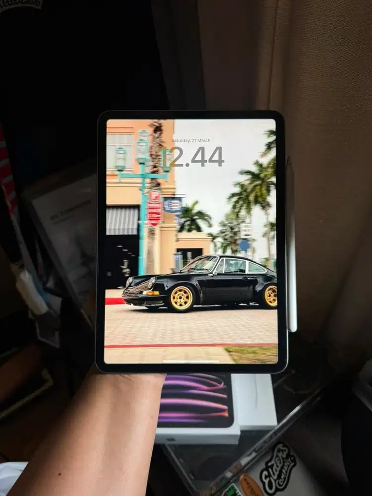 ipad pro gen 4 M2 128gb wifi only + apple pencil gen 2