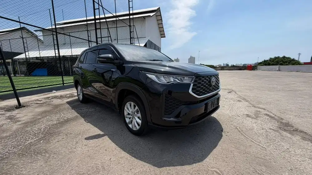 Toyota Kijang Innova Zenix 2.0 V HEV Hybrid 2025 (TERMURAH !)