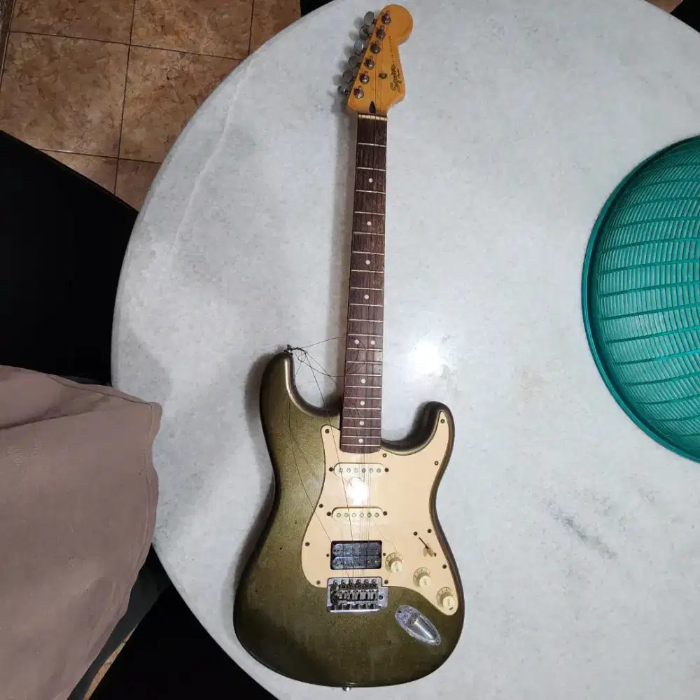 Gitar Listrik Fender Squier Stratocaster Vintage