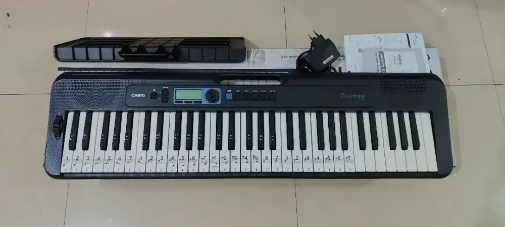 Casio CTS300 Fullset mulus