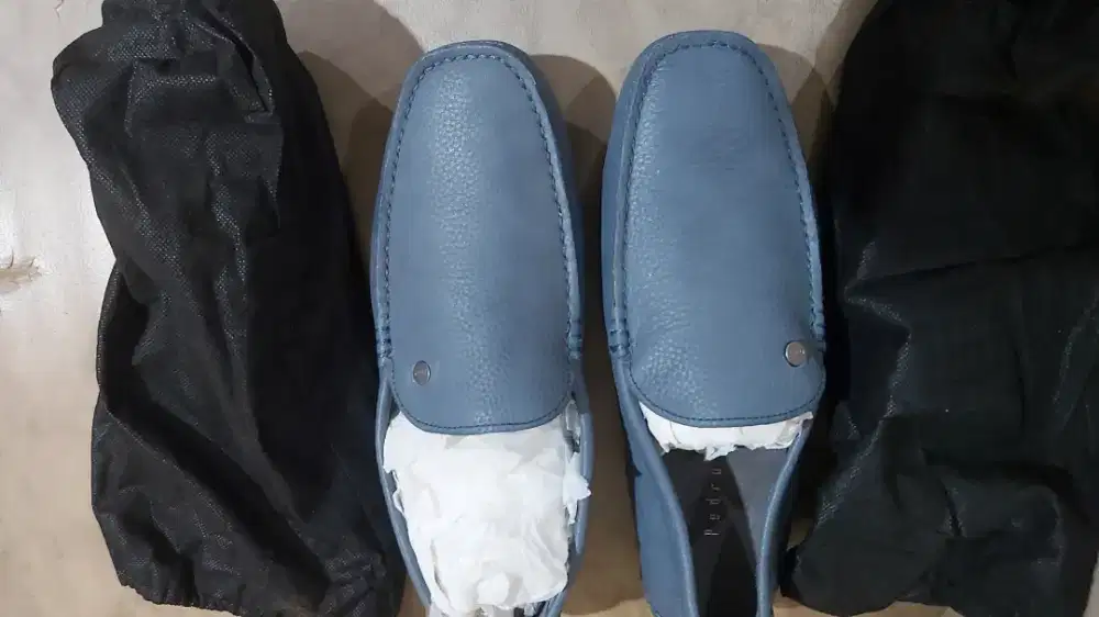 Sepatu kulit pedro biru baru nomer 40