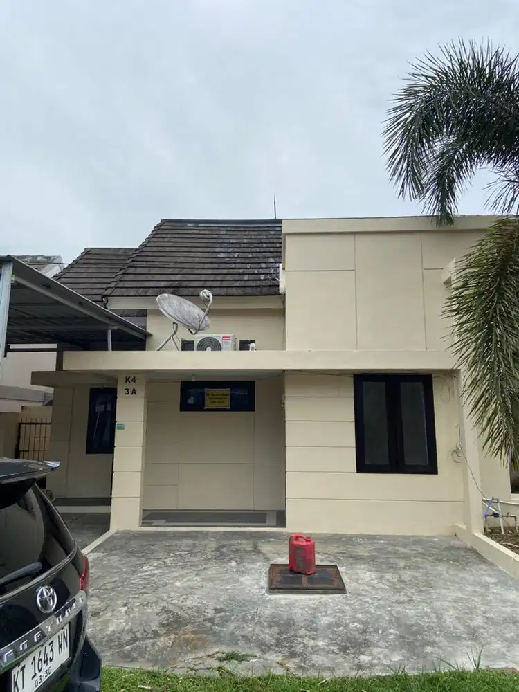 DISEWAKAN RUMAH (BARU DIRENOVASI)