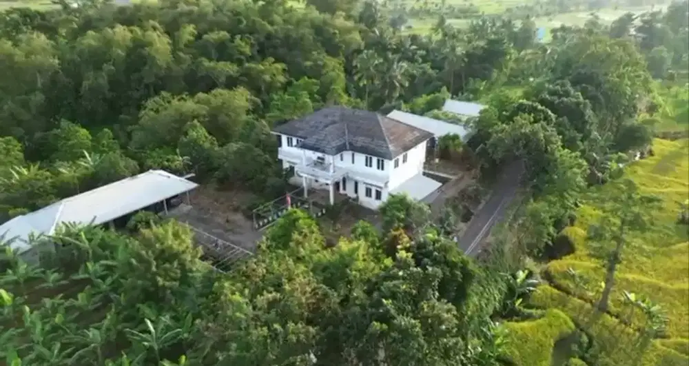 Tanah Darat Luas 15.000m² + Bangunan