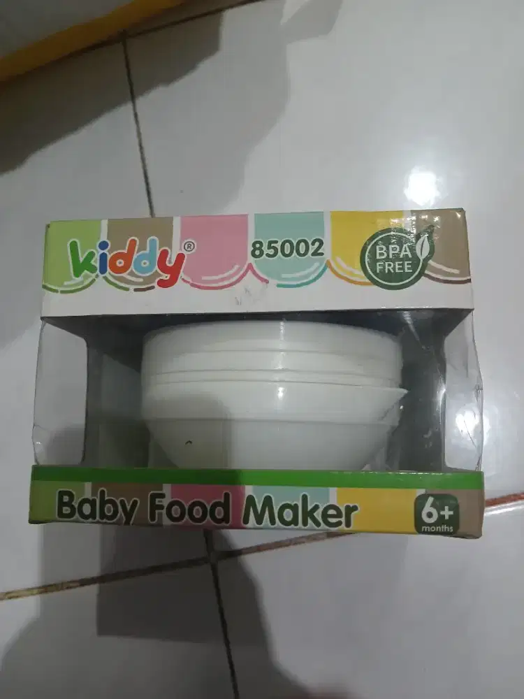 Gratis Kiddy baby food maker