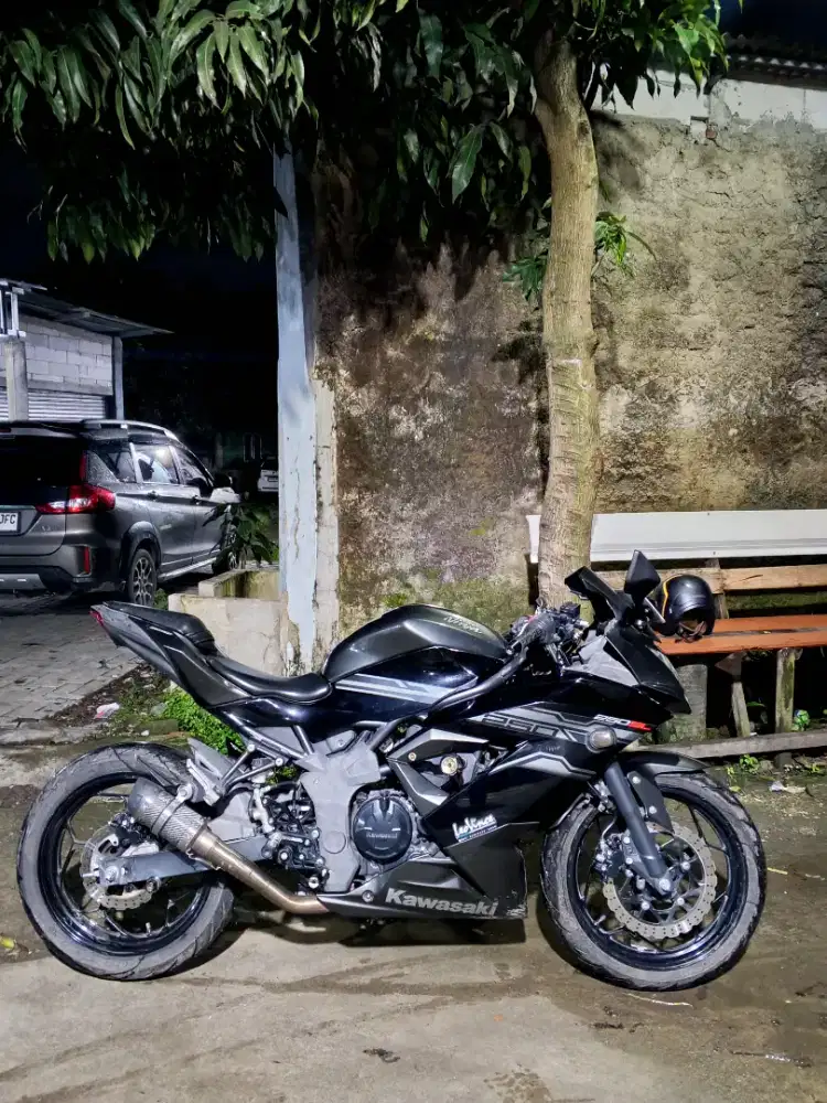 Di jual kawasaki ninja mono 2016