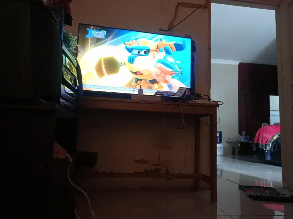 Saya mau jual tv 43 inchi