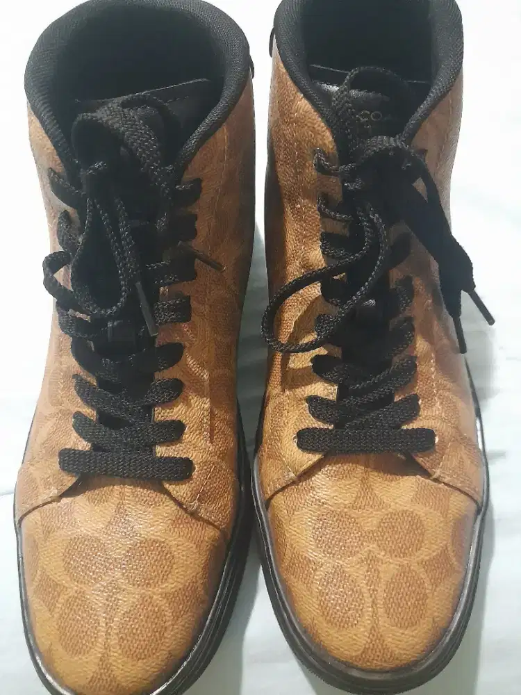 COACH High Line High Top Sneaker In Signature Canvas Size 43