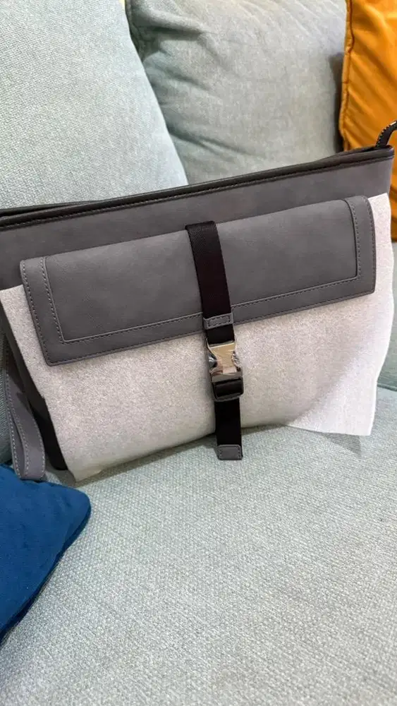 Clutch perdro abu abu new