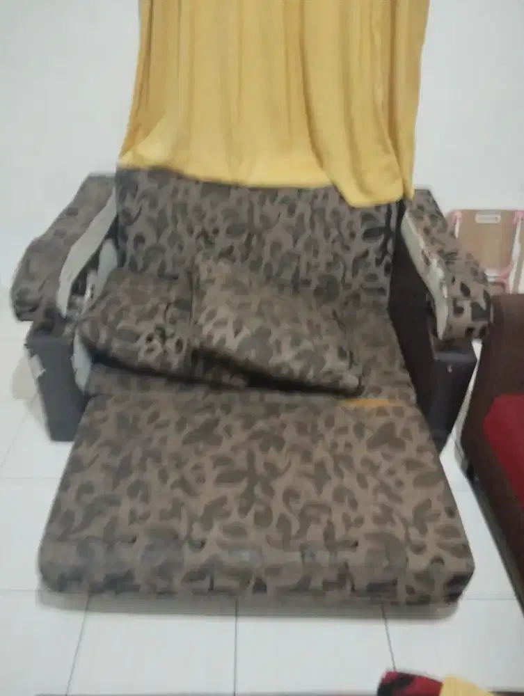 Sofa bed bekas layak pakai