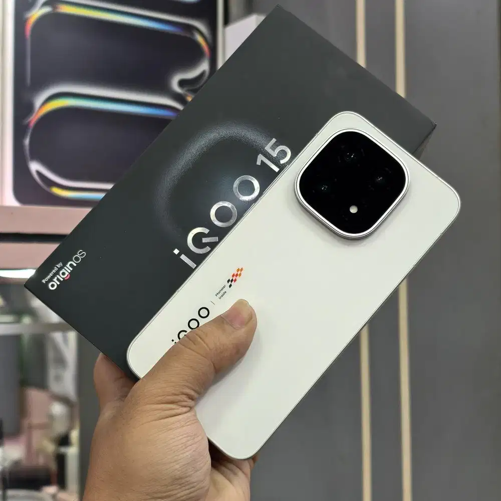 IQOO 15 12/256Gb Garansi Resmi On Desember 2026