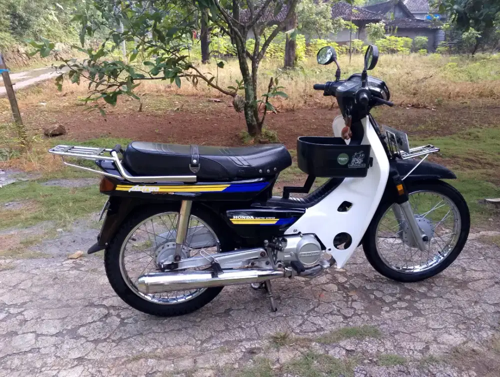 Astra grand sabit tahun 1995