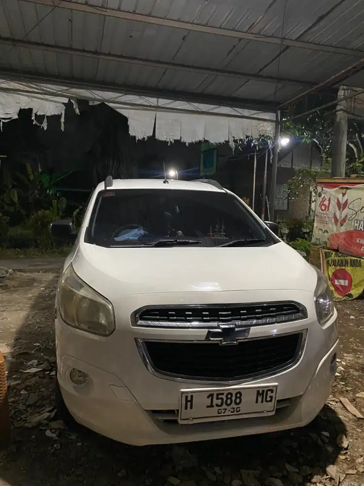 Chevrolet Spin 2013 Bensin