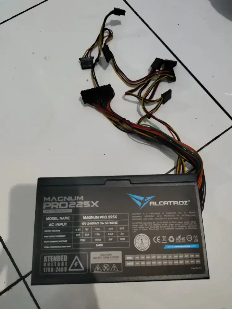 Power Supply bawaan Casing