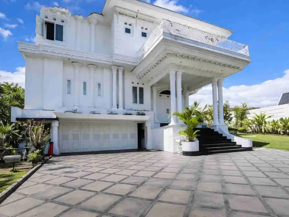 Rumah Mewah di Setra Duta Bandung