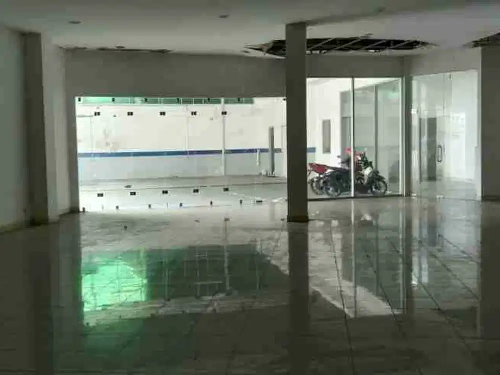 Disewakan Gedung Komersial 2 Lantai Nol Jalan Mayjend Sungkono