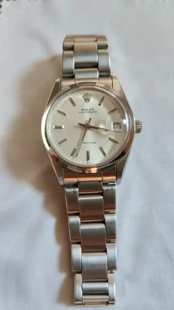 Rolex oysterdate precision