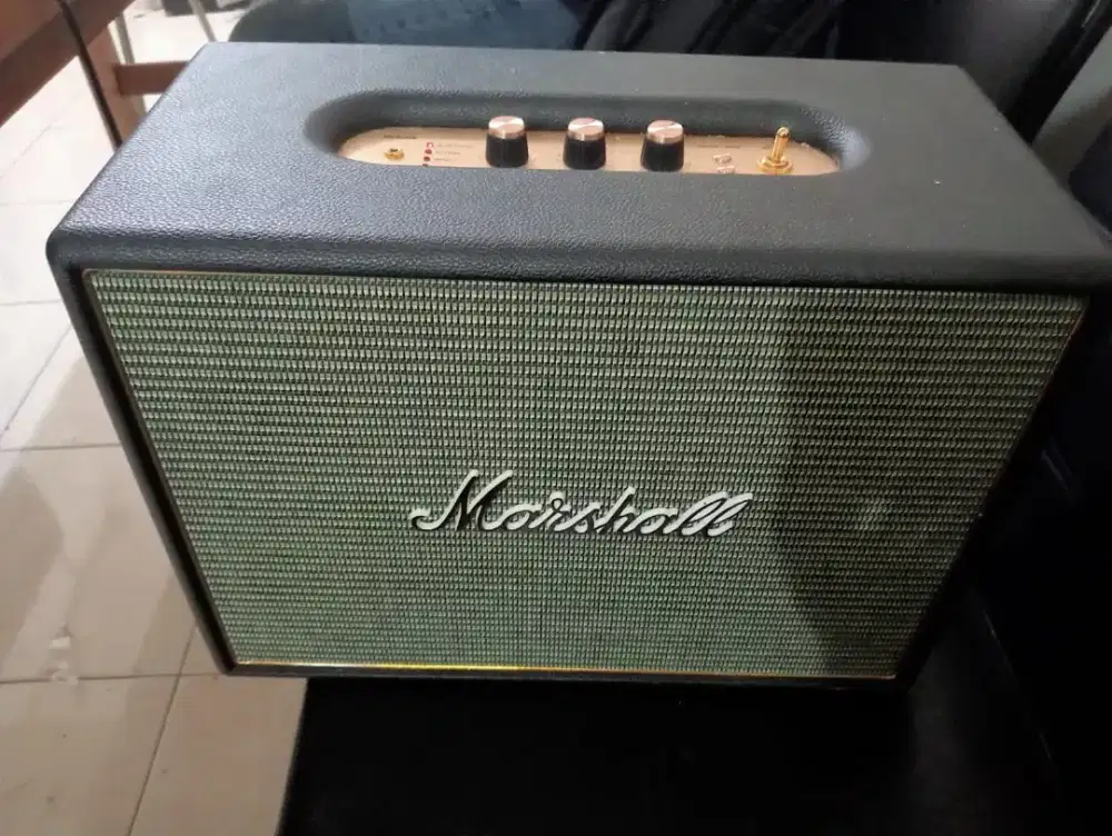 Audio merk MARSHALL,,, spek ada di foto..