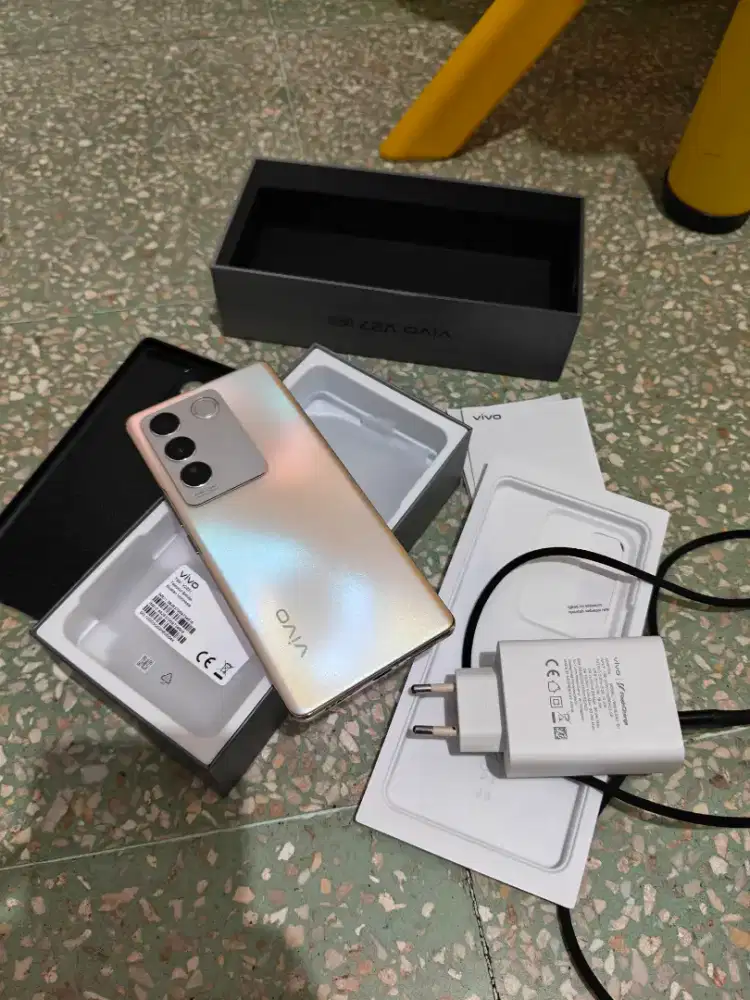 Vivo V27 5G Second