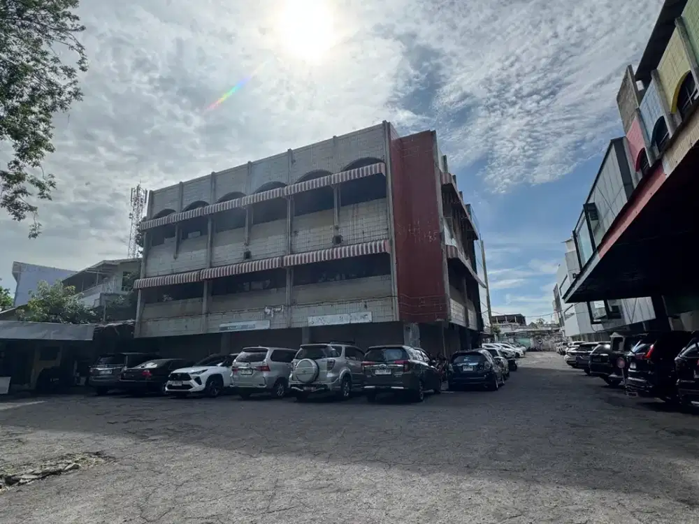 RUKO UNDAAN WETAN DISEWAKAN HADAP JALAN LEBAR 19 COCOK BUAT BENGKEL MOBIL SHOWROOM