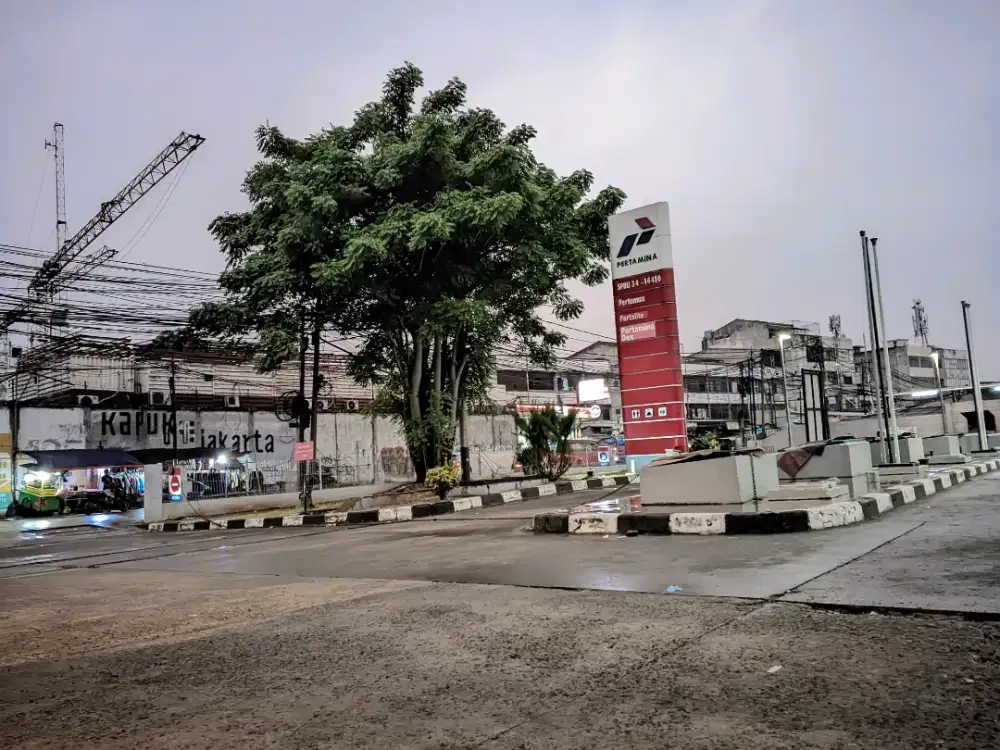 Cari pekerjaan di gudang atau kenek mobil