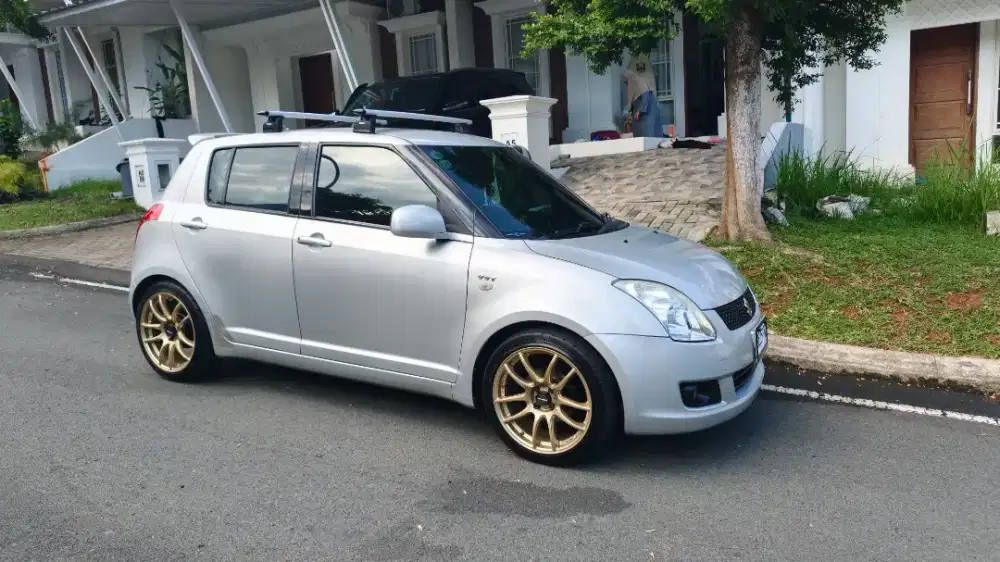 SUZUKI SWIFT ST