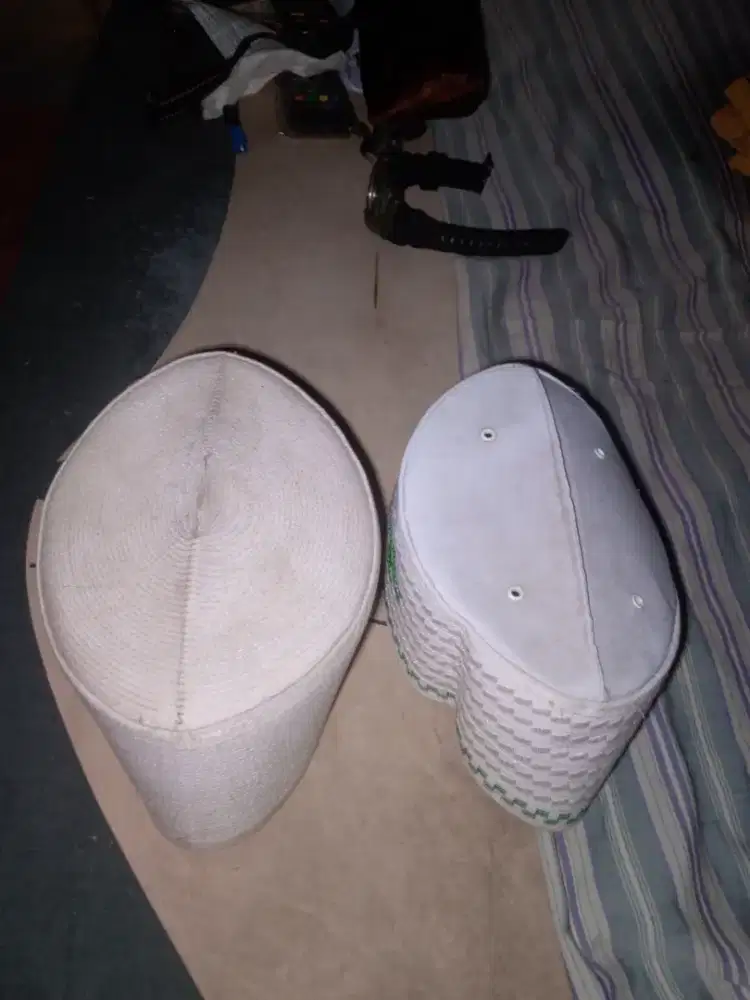 Di jual 2 bh topi muslim /santri