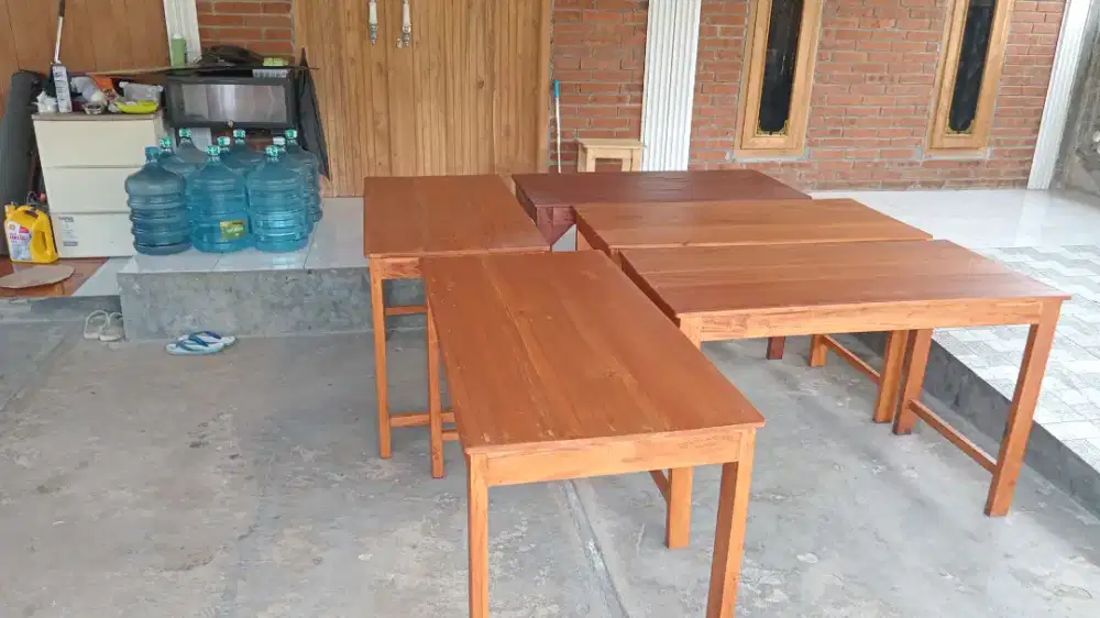 Meja ukuran 120x60x75