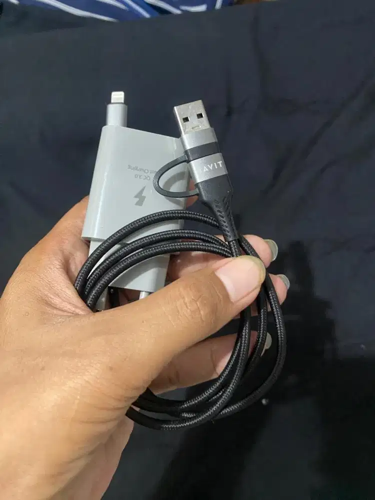 Jual charger hp dan kabel satu oaket