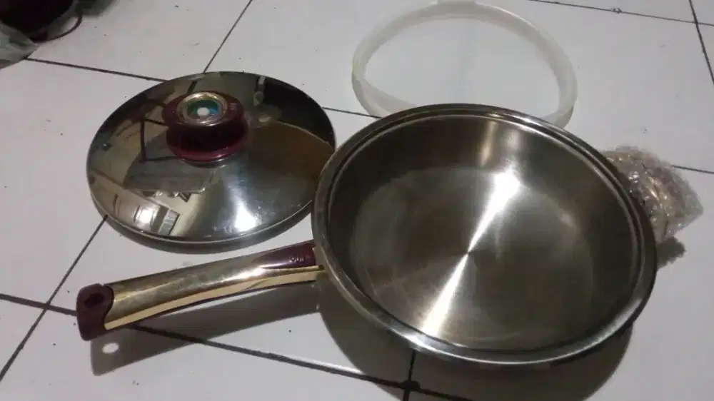Fry Pan (Pan) Stainless Steel ada tutupnya merk Aowa(Japan)
