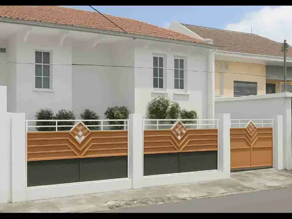 Di jual rumah murah pinggir jalan dkt indomaret JL.B Katamso