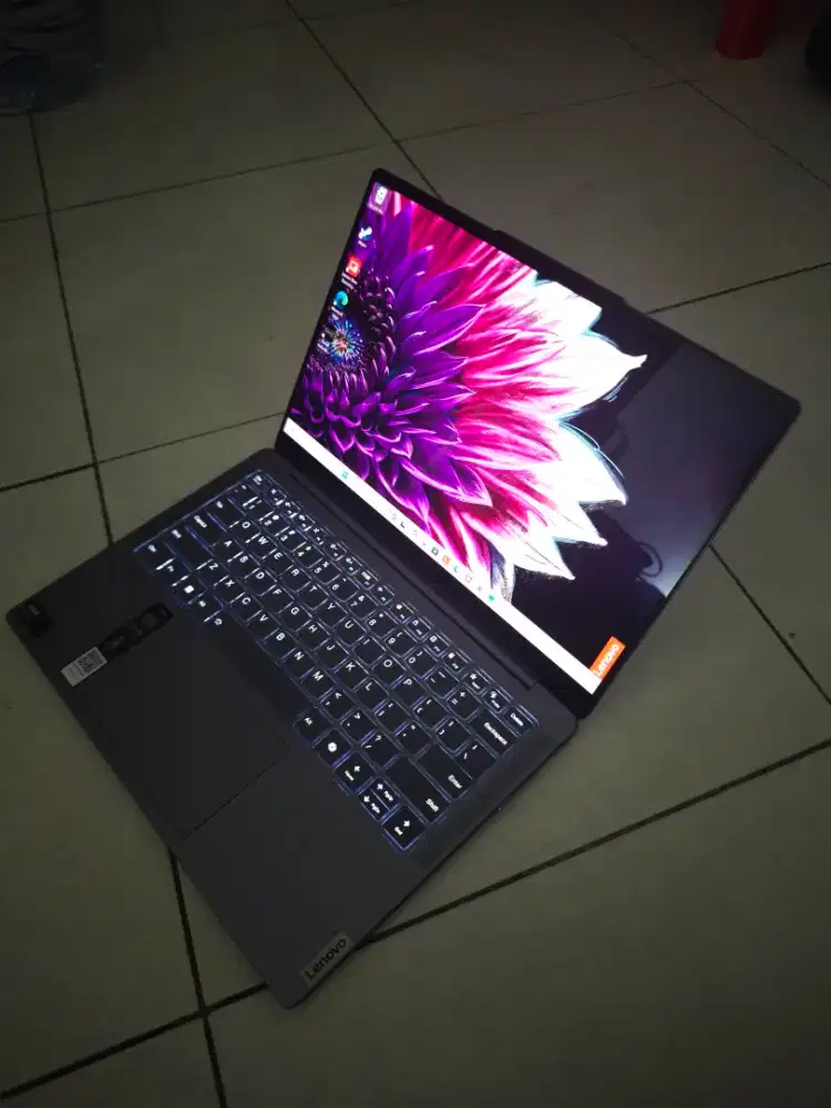 Laptop Yoga Slim 7 intel