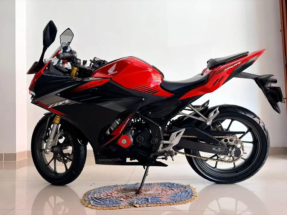 Honda CBR150R 2022 Low KM 13rb Mesin Halus Pajak Hidup Siap Pakai NEGO