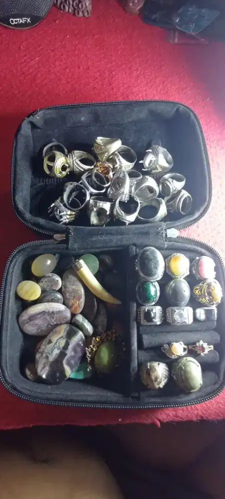 Borongan batu akik peninggalan