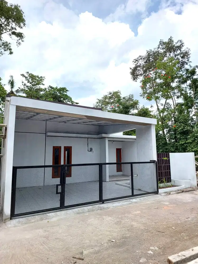 Rumah Baru 3 Kamar tidur dekat Jalan Besi Jangkang