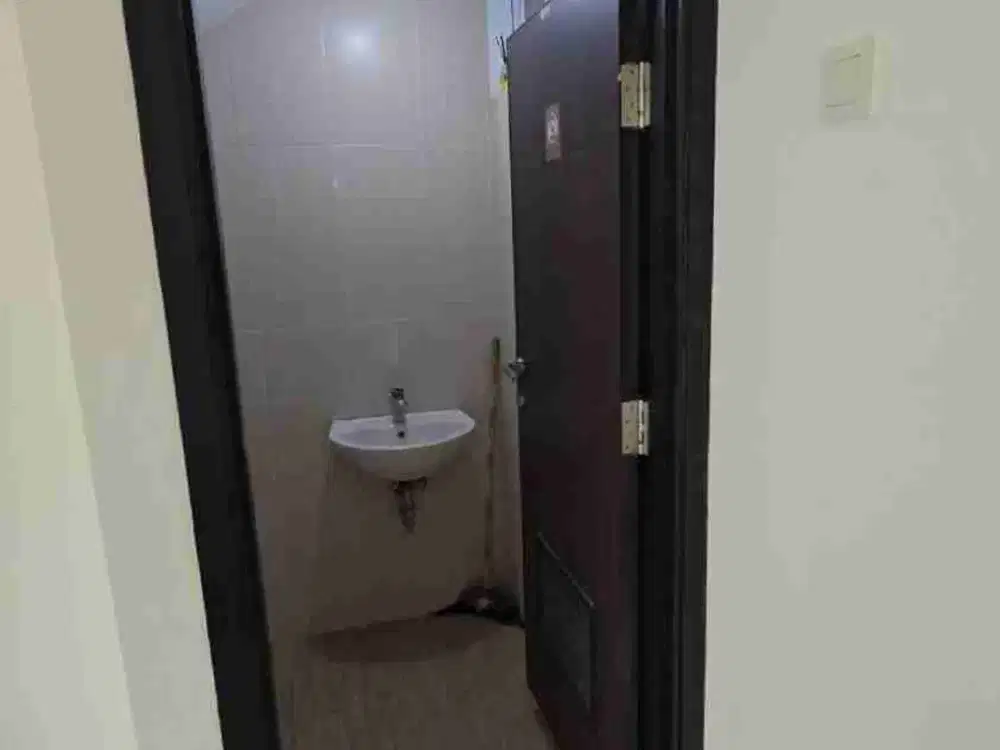 Rumah minimalis 6x15 2lantai citra garden 8 pegadungan kalideres