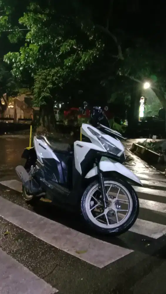 Vario 125 Led old 2015 putih