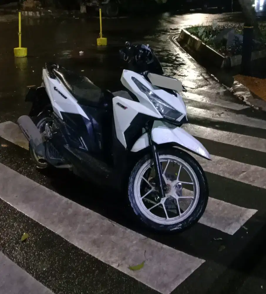 Vario 125 Led old 2015 putih