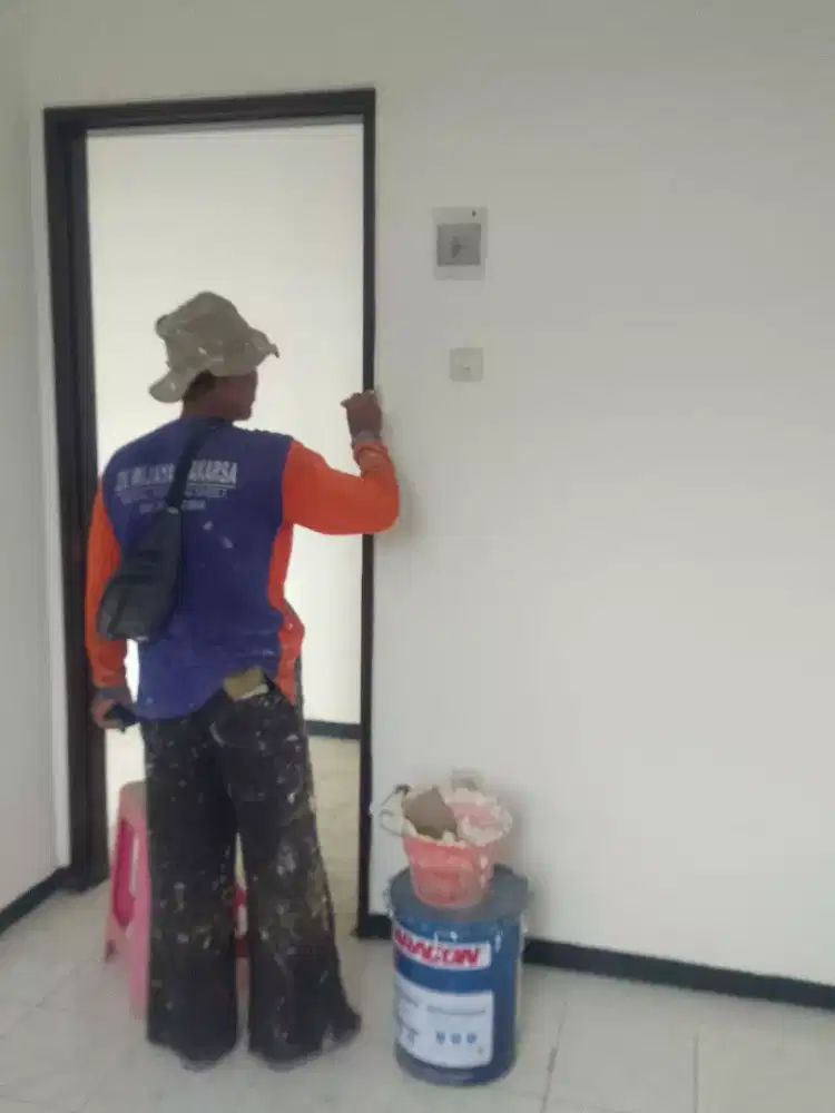 Cat dinding/plafon Milamin dan Duco dll