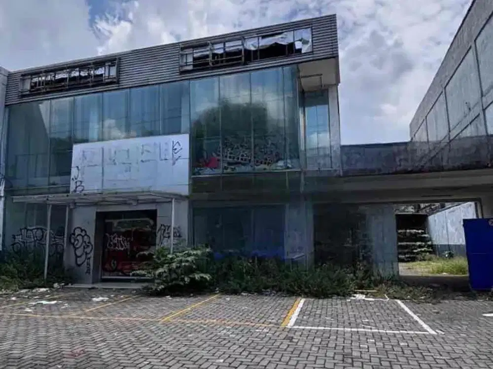RUKO 2 LANTAI EX SHOWROOM DI NOL JALAN RAYA HR MUHAMMAD SIAP PAKAI