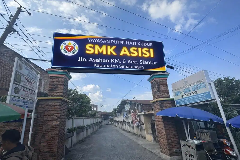 Pembuatan merek sekolah