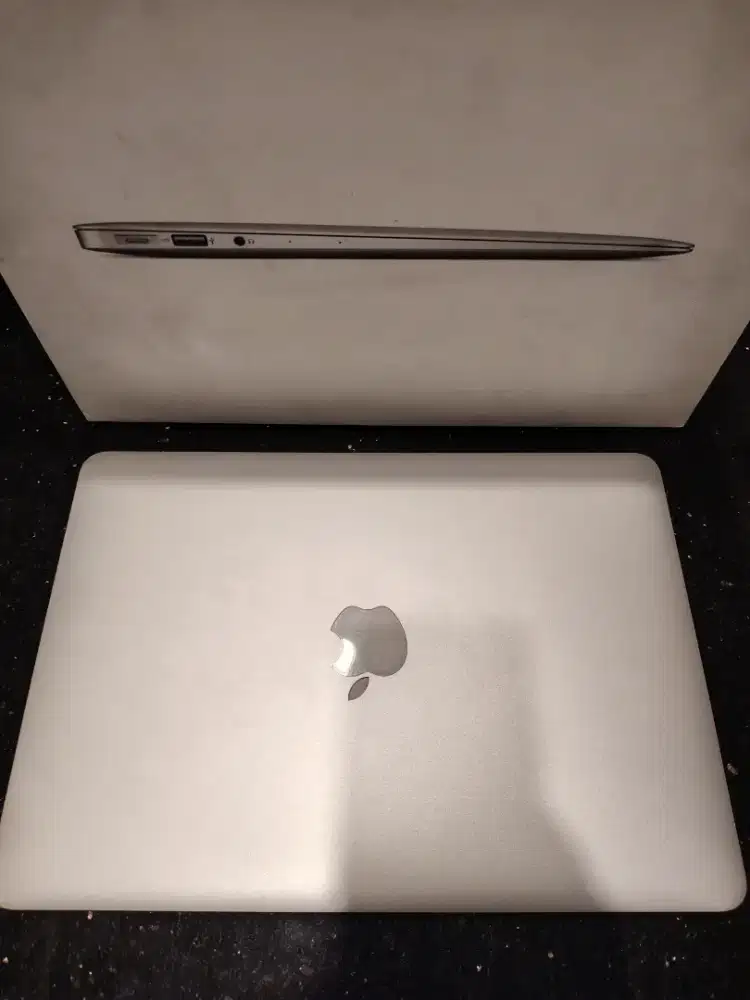 Macbook Air 13inch 2017