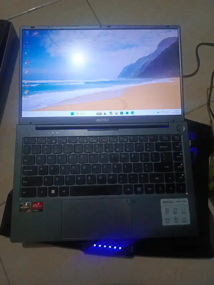 AXIOO Hype 5 X3 X JKT48 Amd Ryzen 5 3500U 14 IPS Windows 11