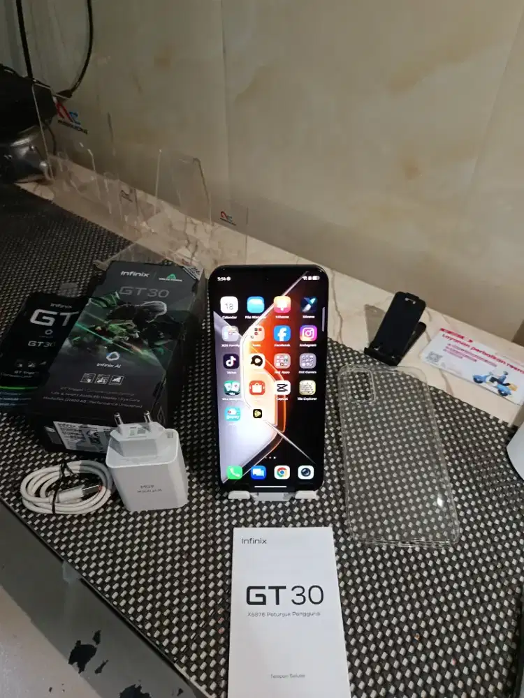 Infinix gt 30 8/256 gb