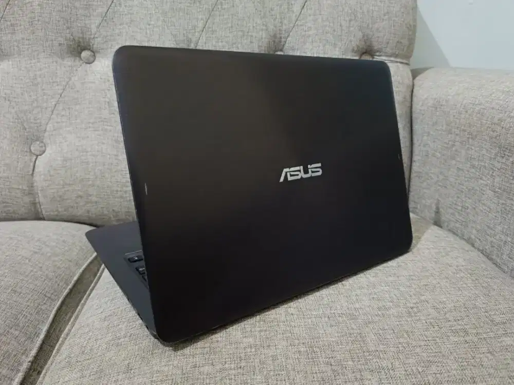 Asus ZenBook Core i7 RAM 8GB SSD 512GB
