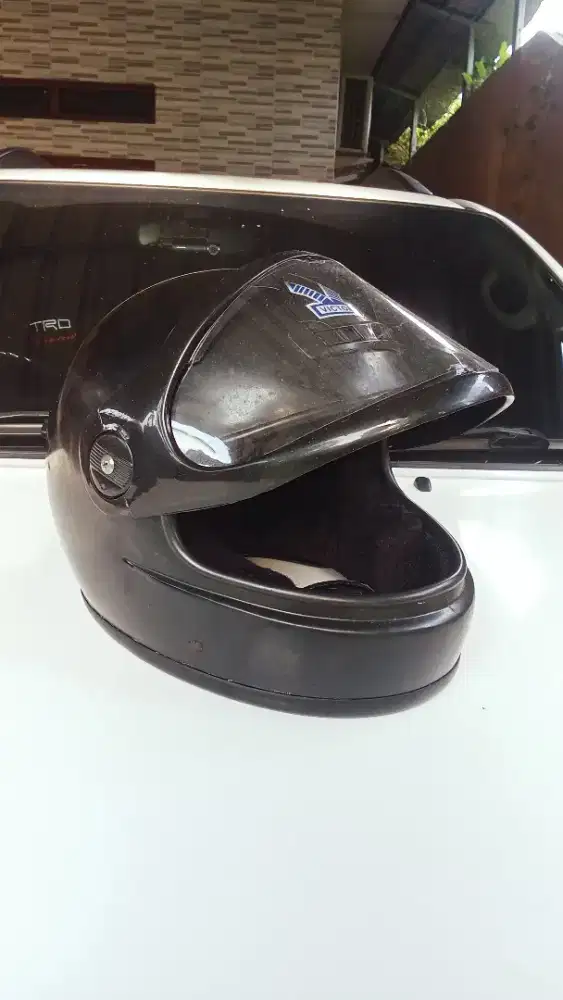 Dijual Helm jadul SMI Design Victory kondisi masih seorinya siap pakai
