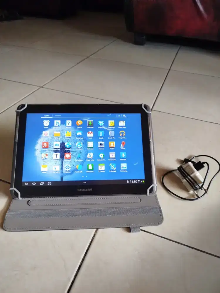 Tablet Samsung Galaxy Tab 2 P5100 Layar 10in mulus & normal